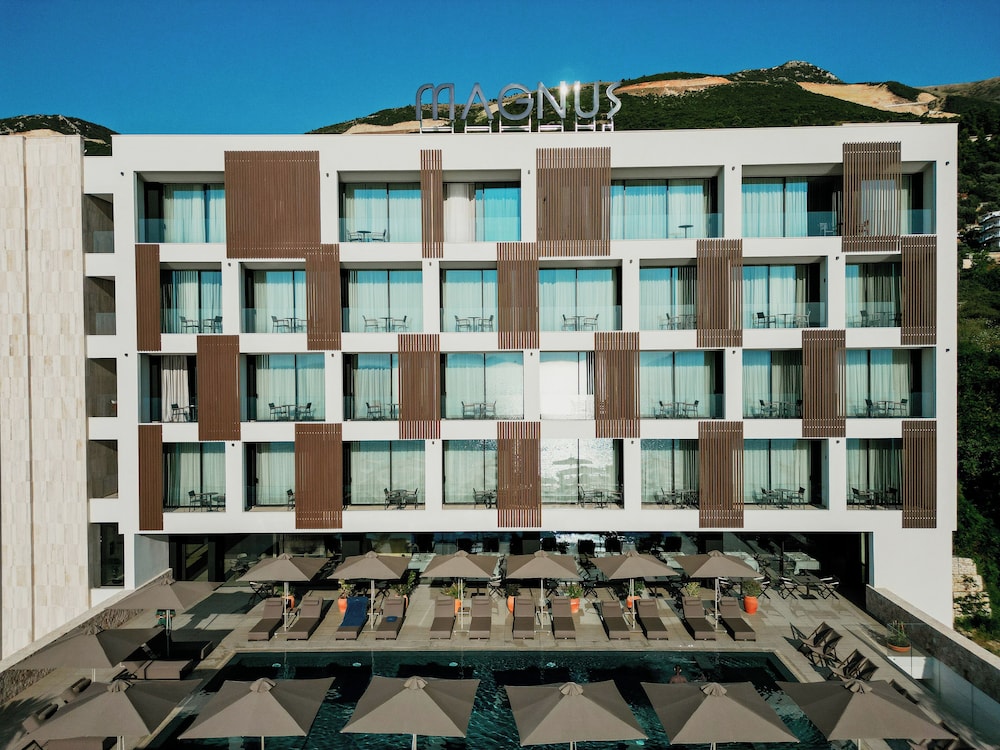 Magnus Hotel in VLORE