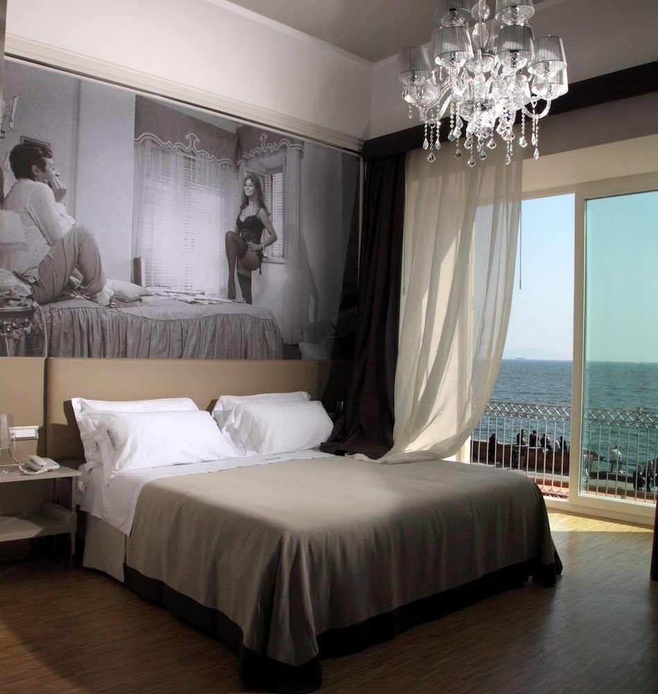 Partenope Relais 6/63