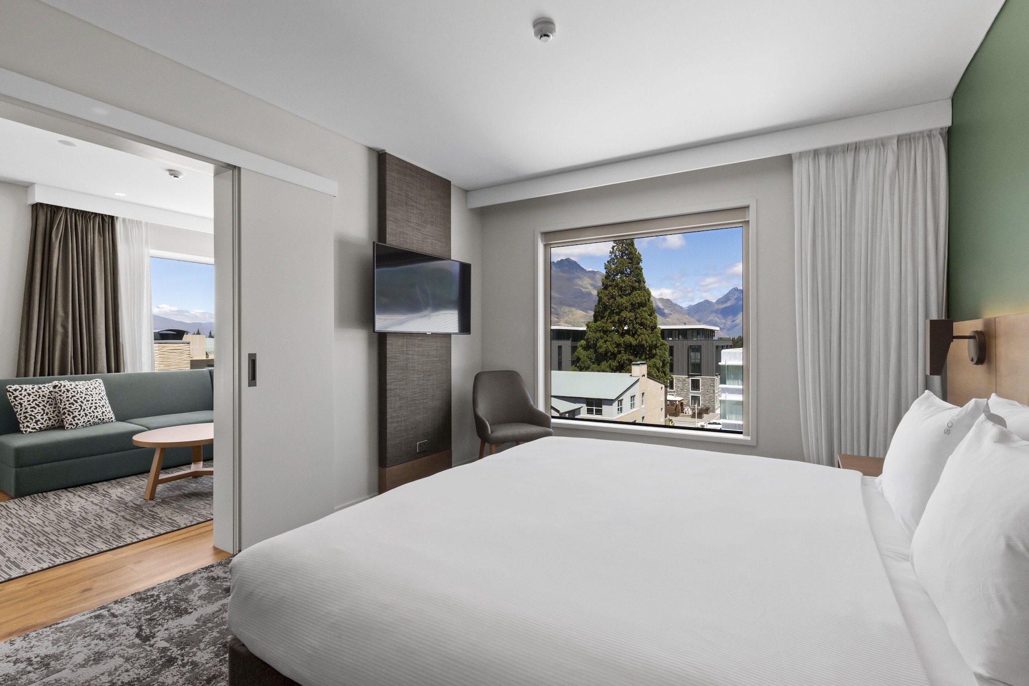1 BEDROOM, SUITE, MOUNTAIN VIEW