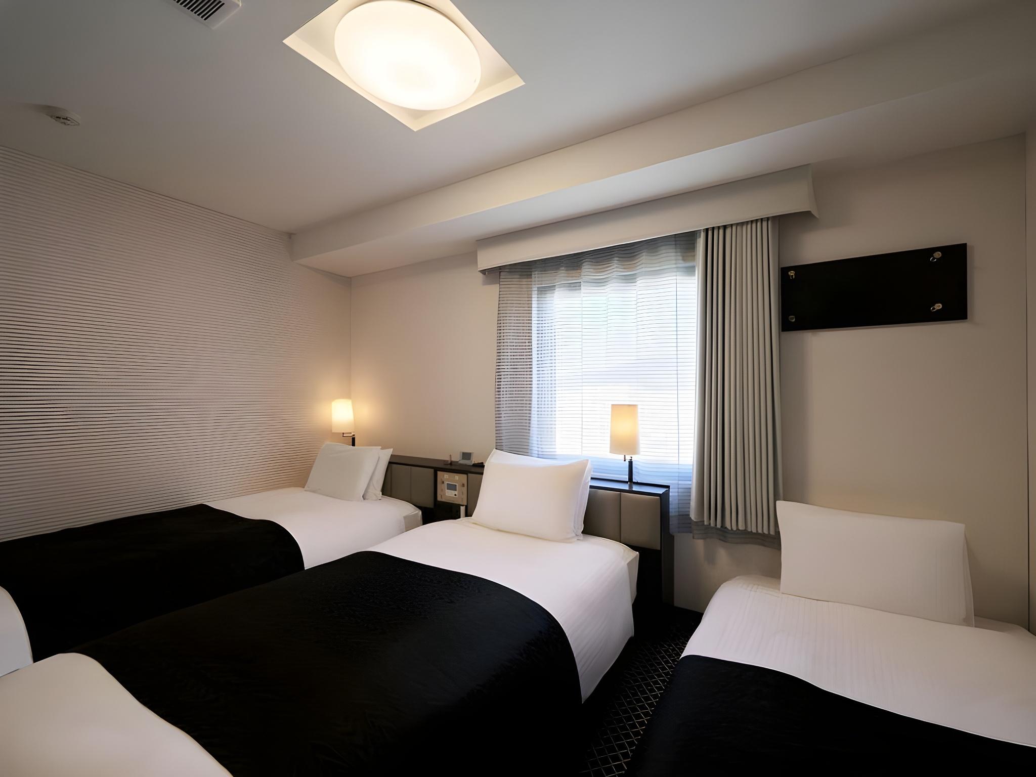 Room, Triple, Sofa