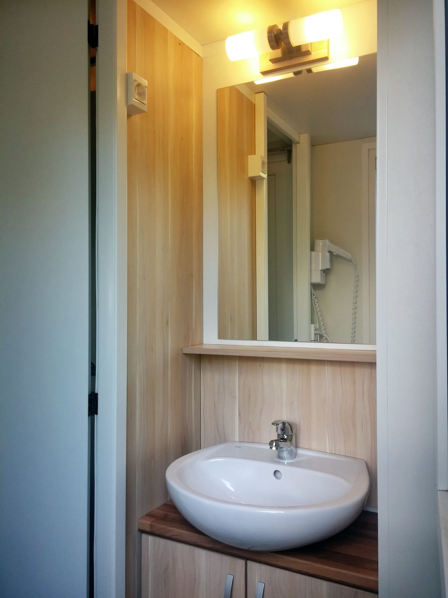 2 Bedrooms, Mobile, Premium, House, Double and Twin Beds، Camping Village Torre Pendente 7/10