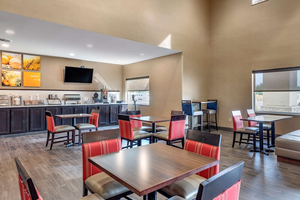 Comfort Inn Crawfordsville 28/33