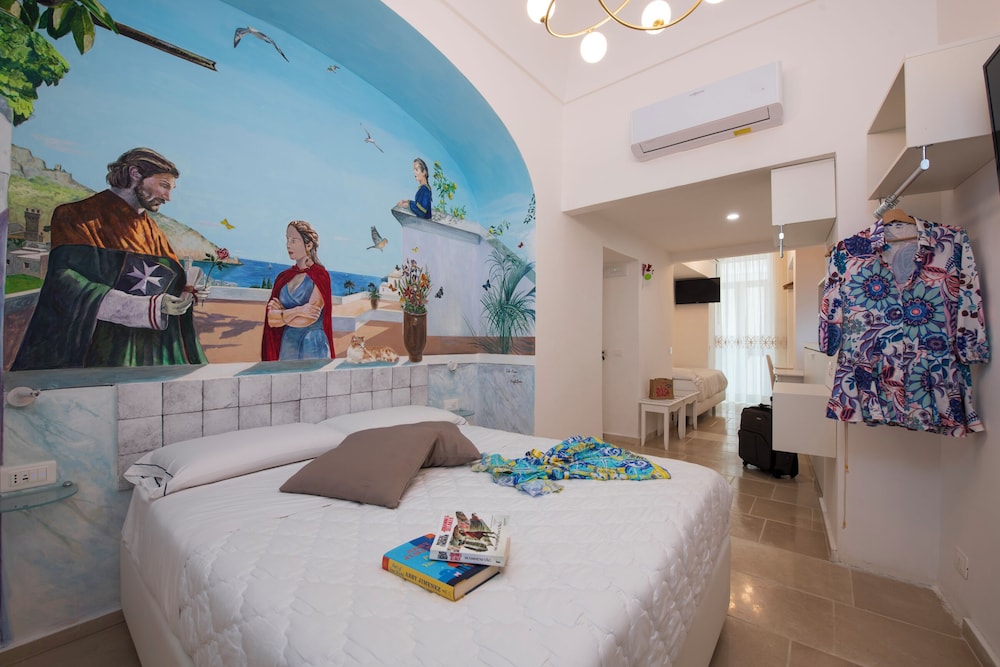 جناح استوديو عائلي بسرير كوين وسريرين منفصلين بإطلالة على المدينة بشرفة بغرفة نوم واحدة، Hotel Antica Repubblica 9/10