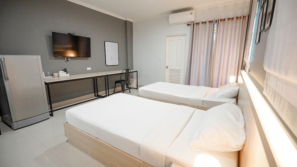 Deluxe, 2 Double Beds, Corner