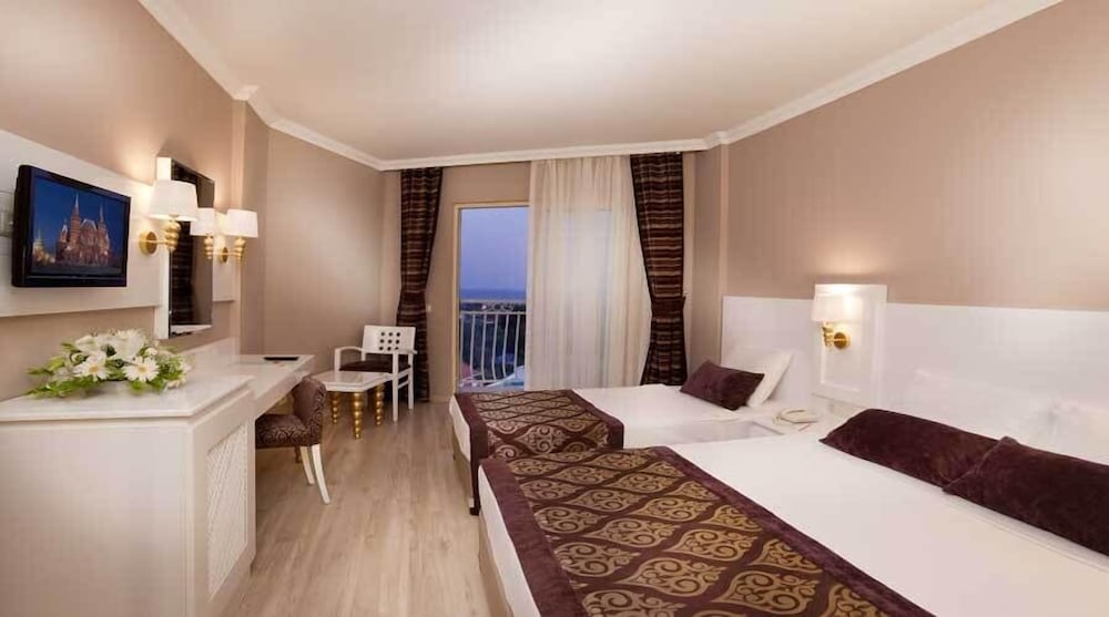 Serenis Hotel 9/49