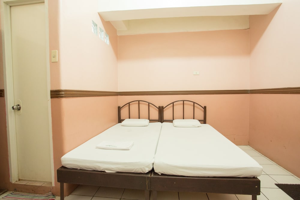 Gv Hotel Masbate 22/47