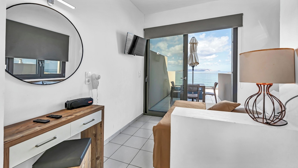 Almare Beach Hotel 18/50