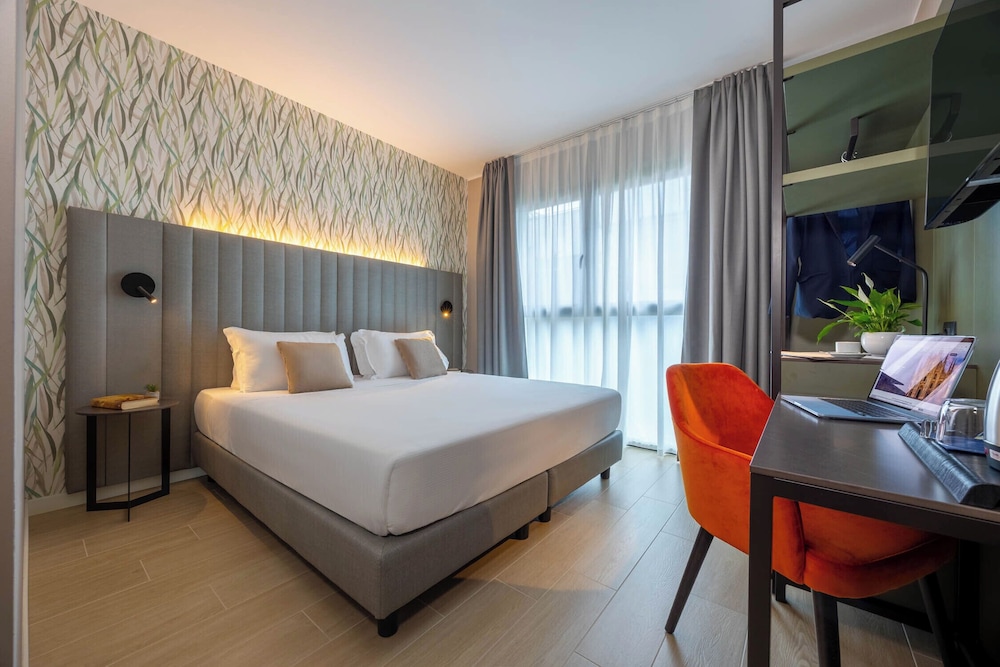 iH Hotels Milano Watt 13 33/76