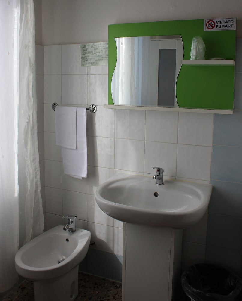 Albergo Moderno 32/33