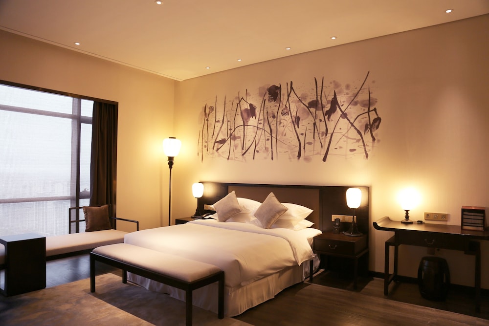 Amitabha Hotel 11/47