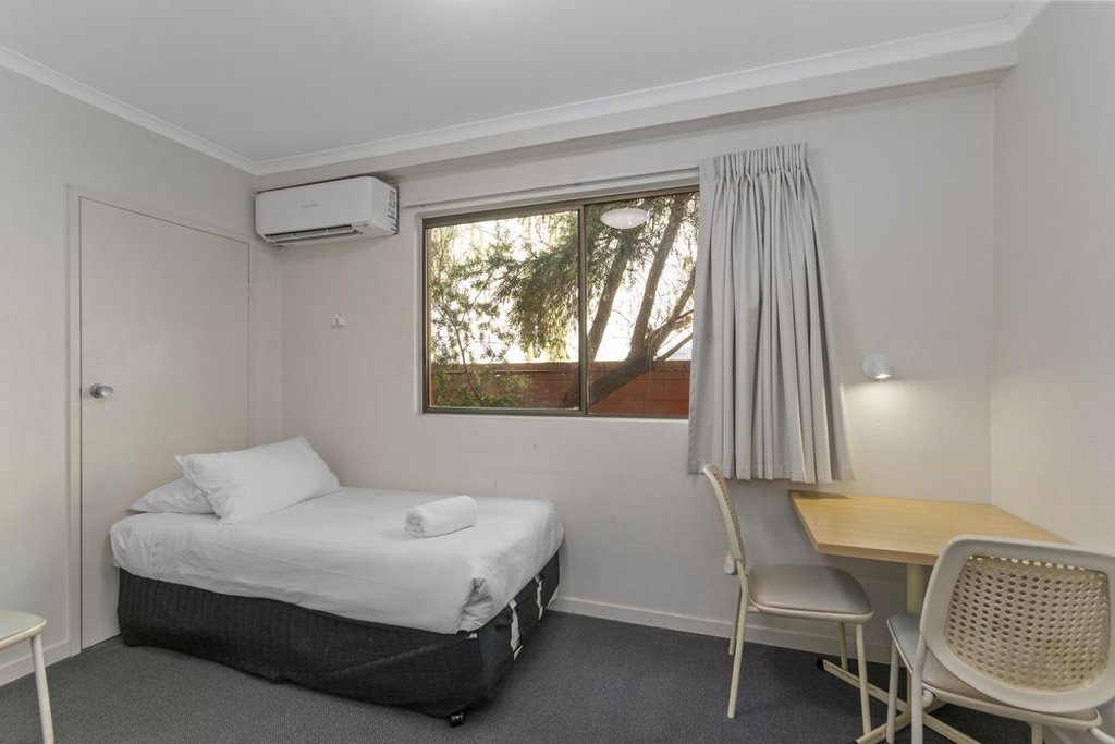 Motel, Standard
