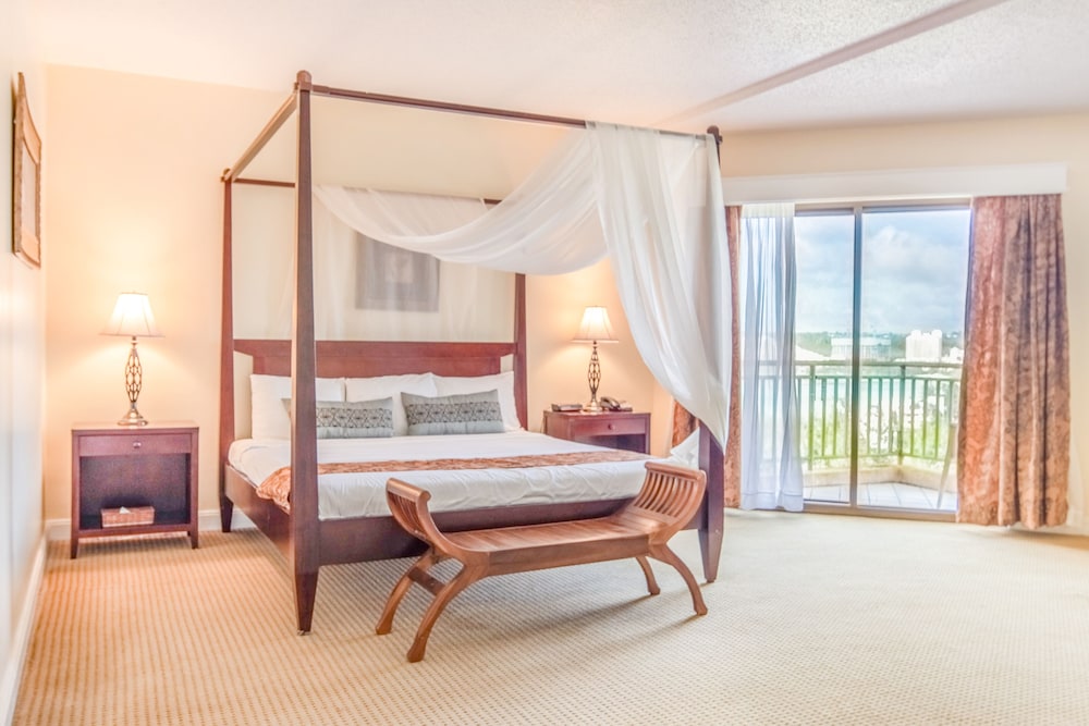 Holiday Resort And Spa Guam 37/86