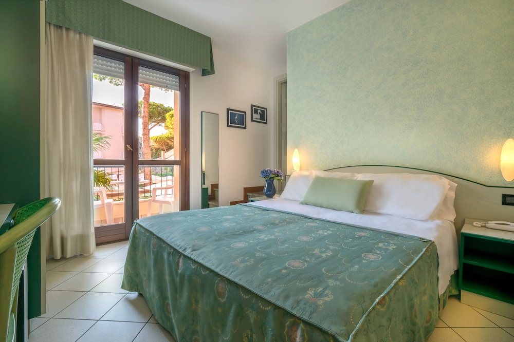 Hotel La Tavernetta 24/77