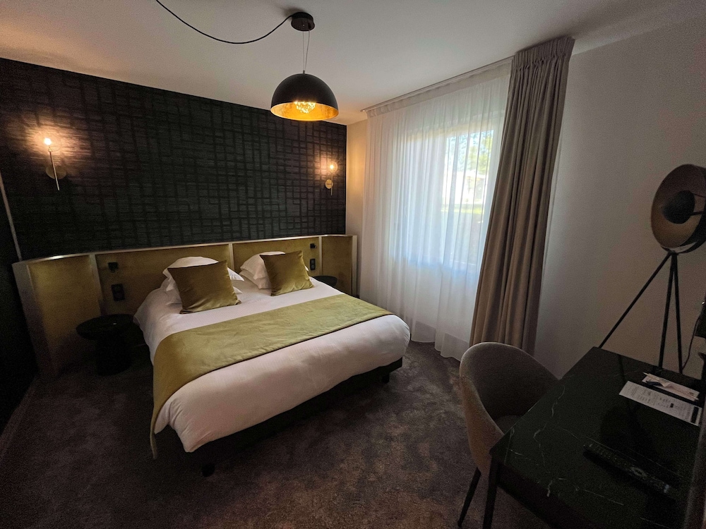Suite, King Bed