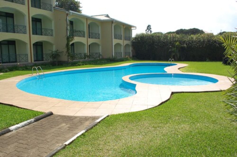 Gorillas Volcanoes Hotel 35/40