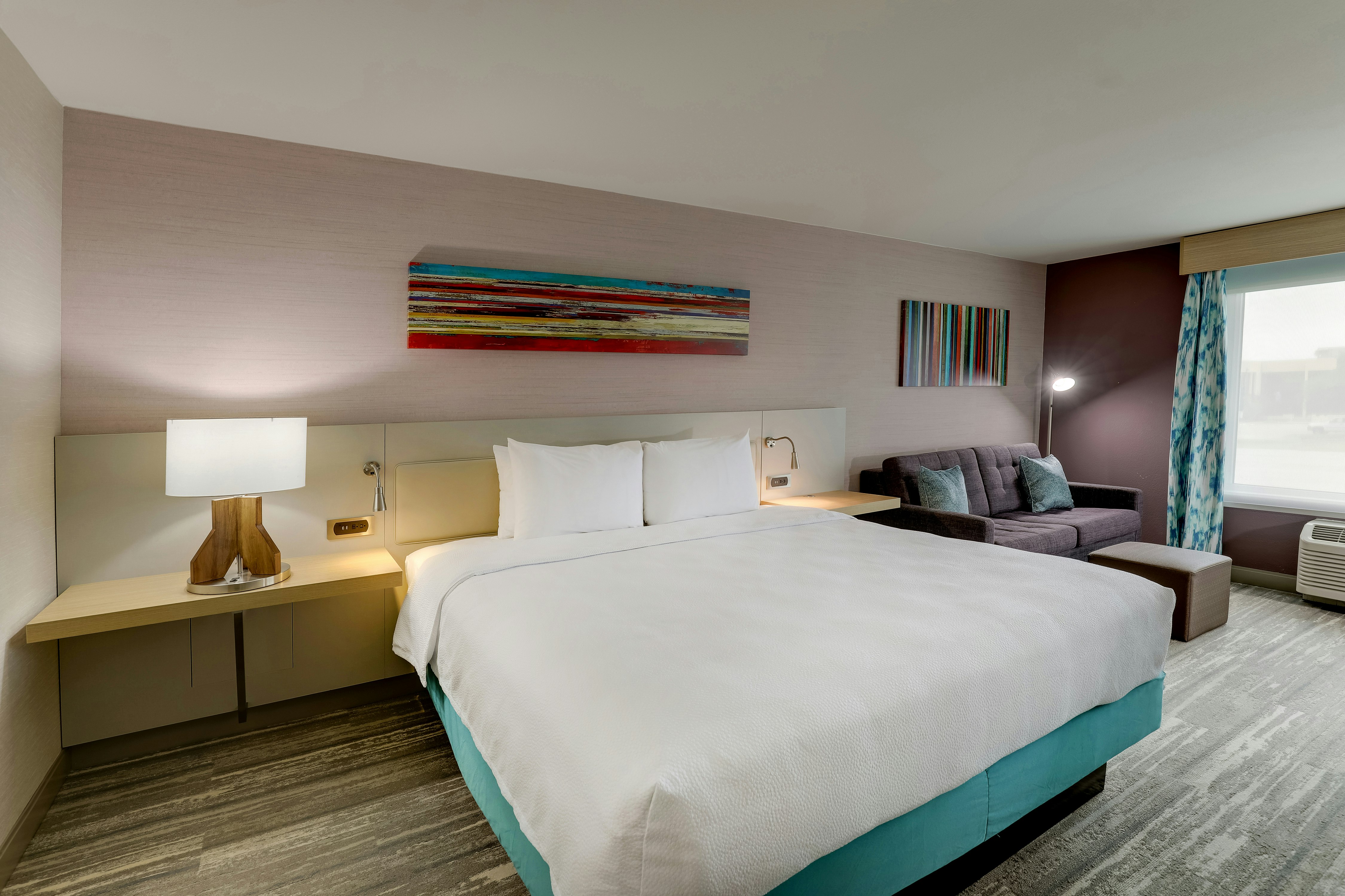 ROOM, KING BED, SOFA