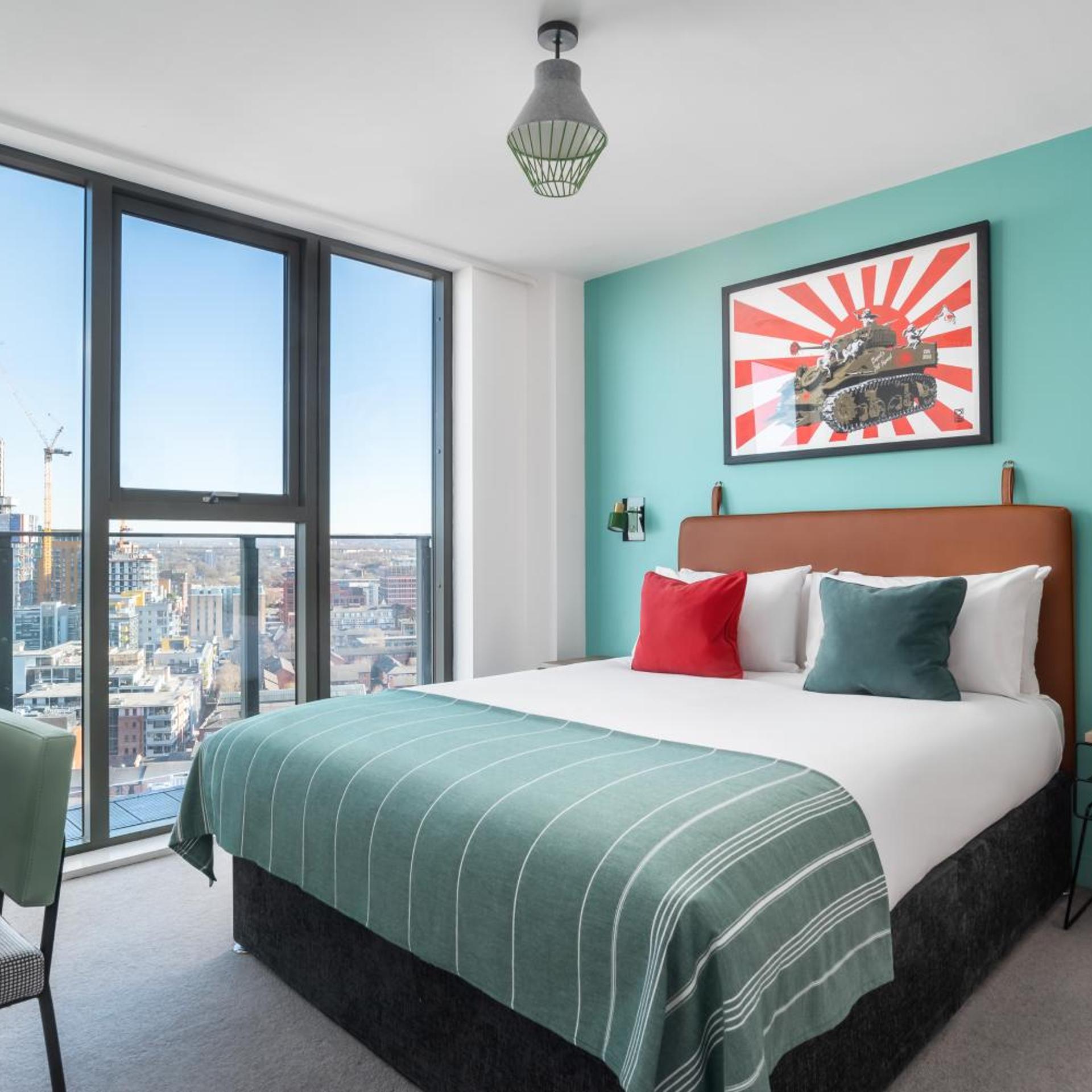 2 BEDROOMS, SUITE