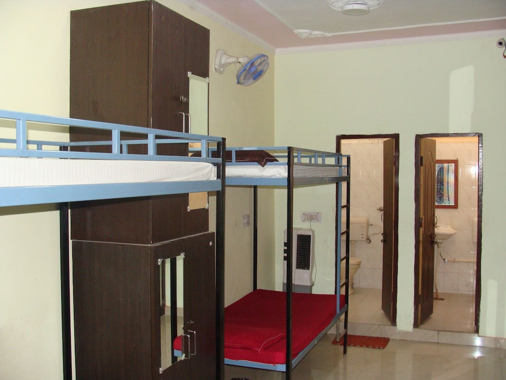 Hotel Abhinandan Grand 4/34