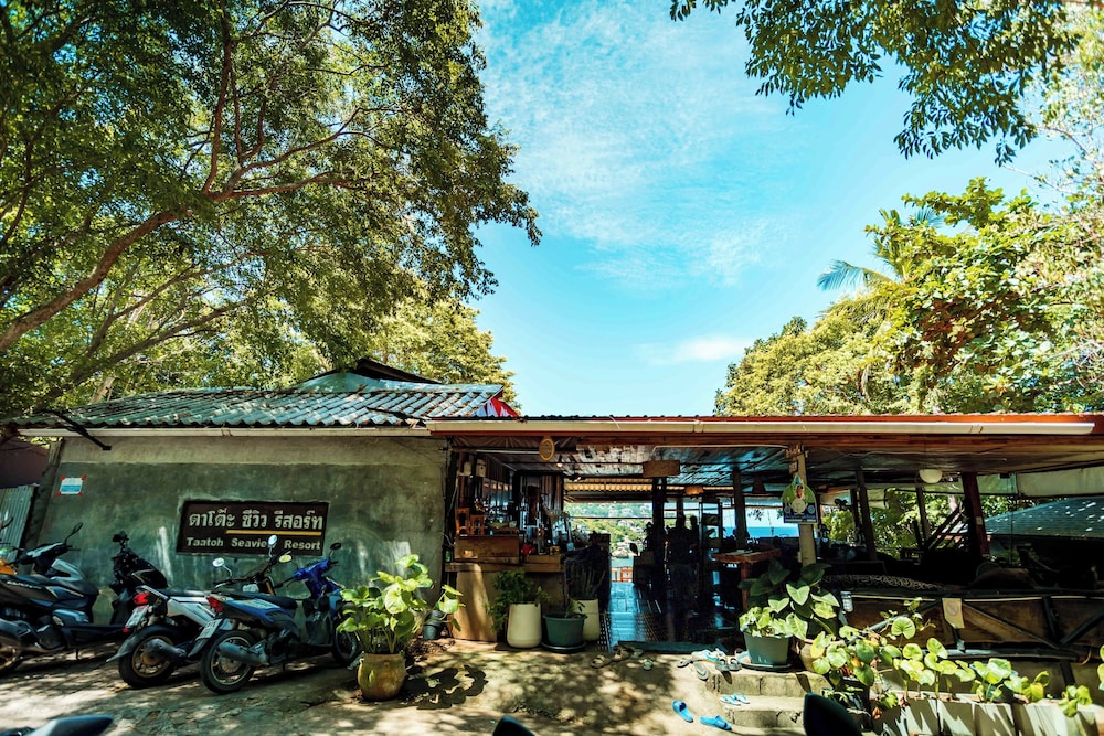 Taatoh Seaview Resort 4/50