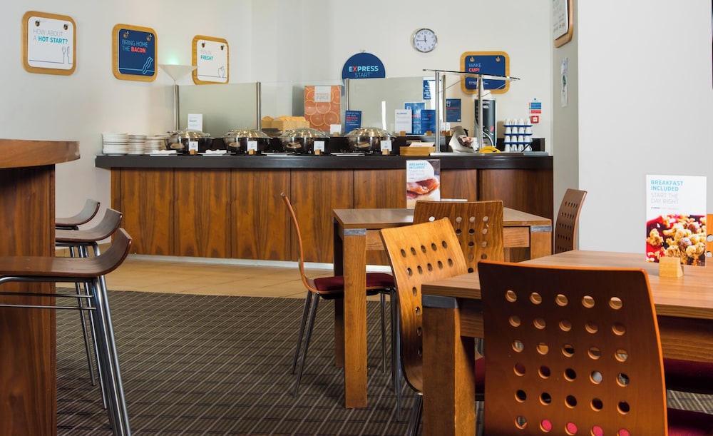 Holiday Inn Express Newport 34/47