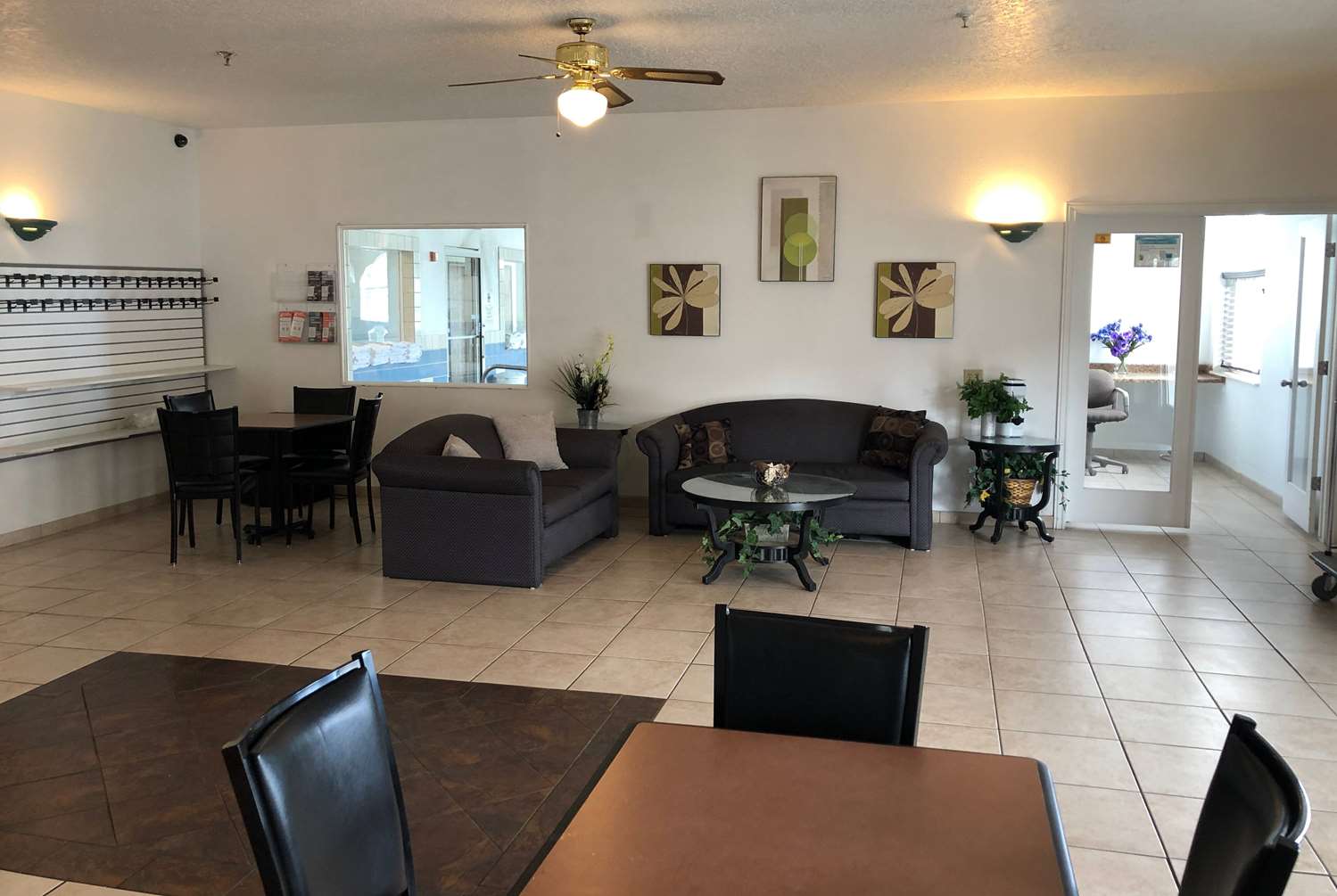Super 8 by Wyndham Price 17/29