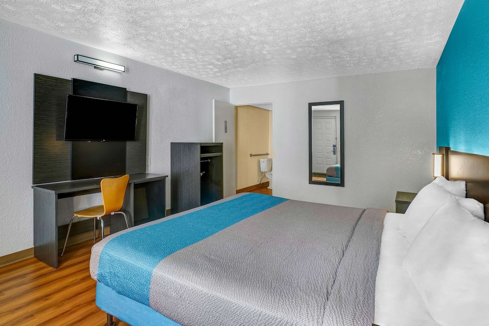 Motel6 Lexington, KY - East I-75 17/42