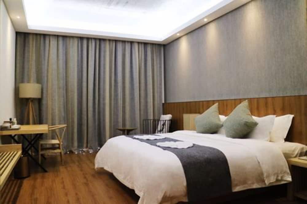Lin Yin Art Hotel Shanghai 12/69
