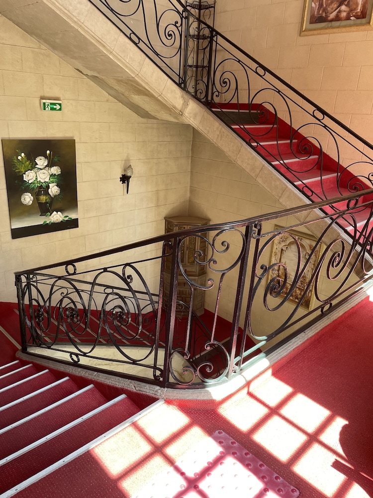 Hotel Medieval 7/50