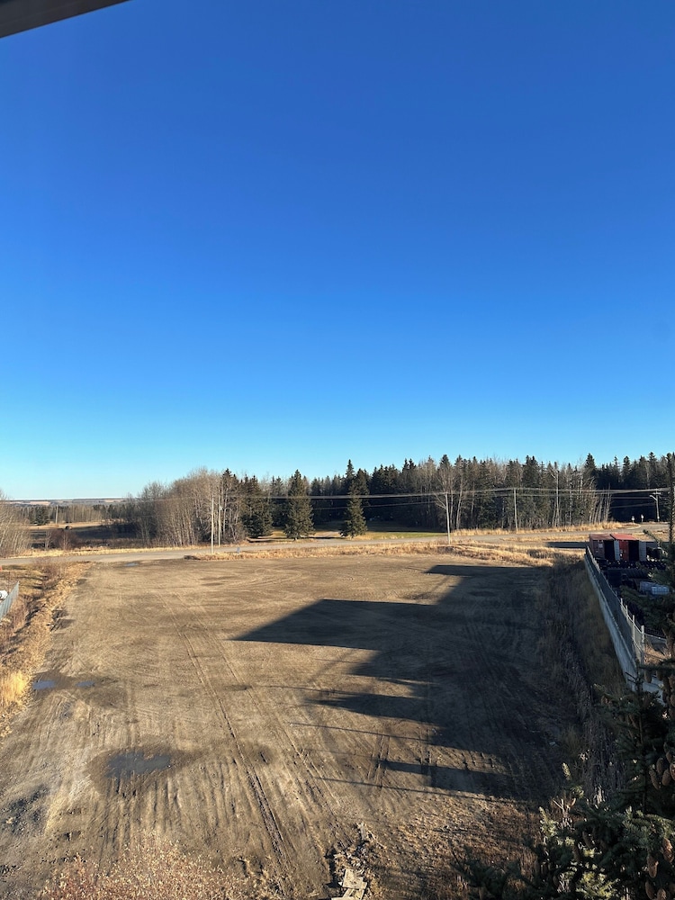 Foxwood Inn & Suites 49/51