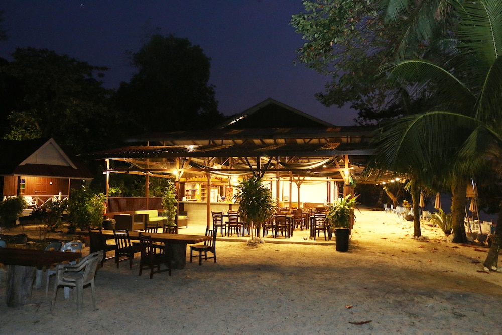 The Barat Perhentian Beach Resort 4/72