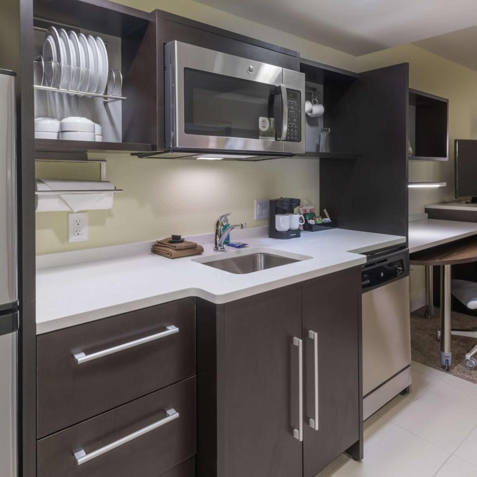 Studio, Queen Bed, Sofa, Accessible, Home2 Suites Kansas City Downtown 3/3