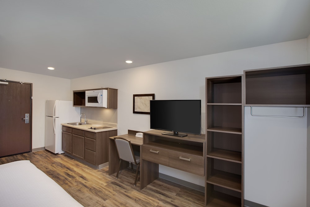 WoodSpring Suites San Antonio Stone Oak 30/42