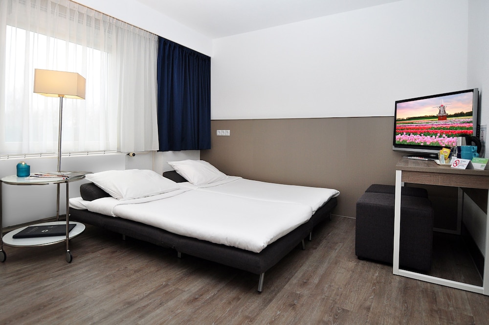 Hotel Herbergh Amsterdam Airport 8/30
