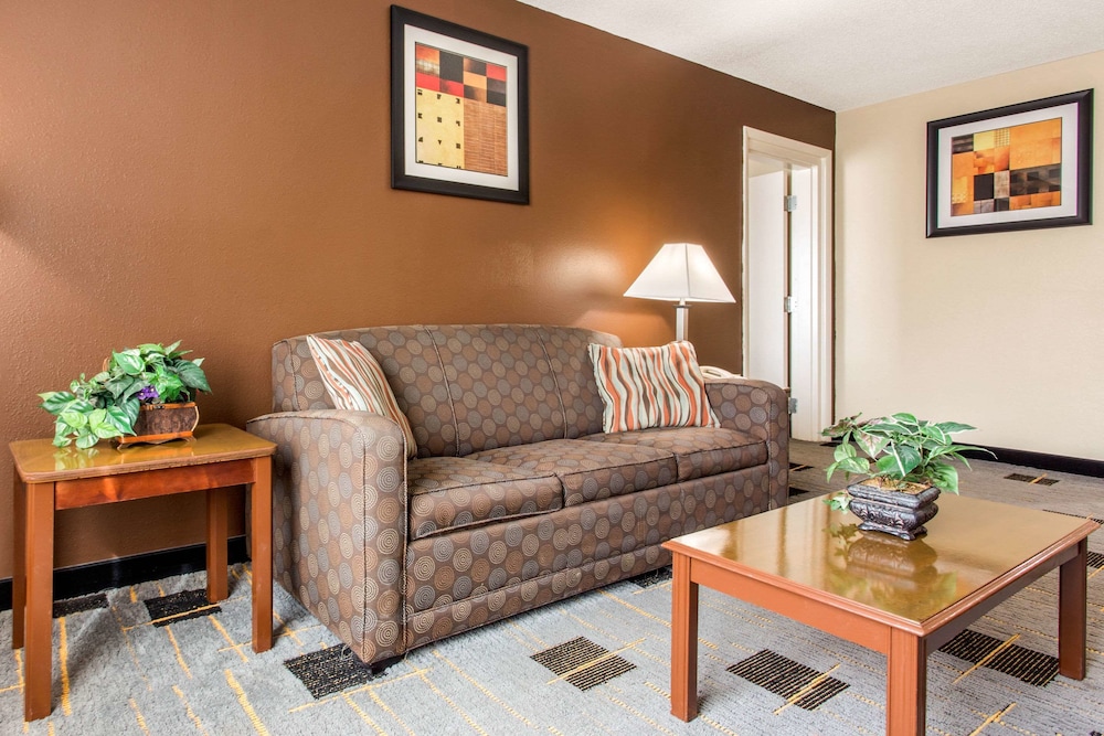Quality Inn & Suites North Myrtle Beach 32/61