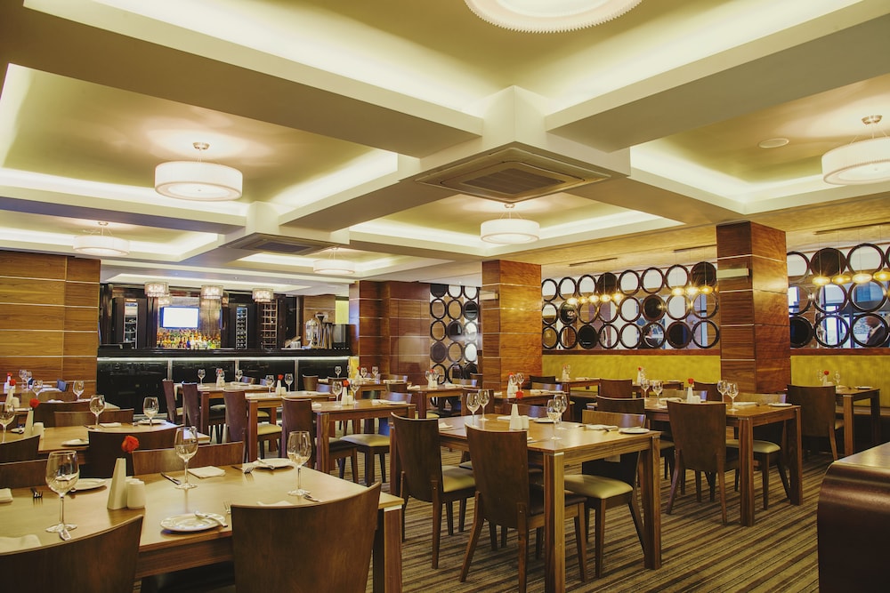 PREMIER HOTEL MIDRAND 59/67