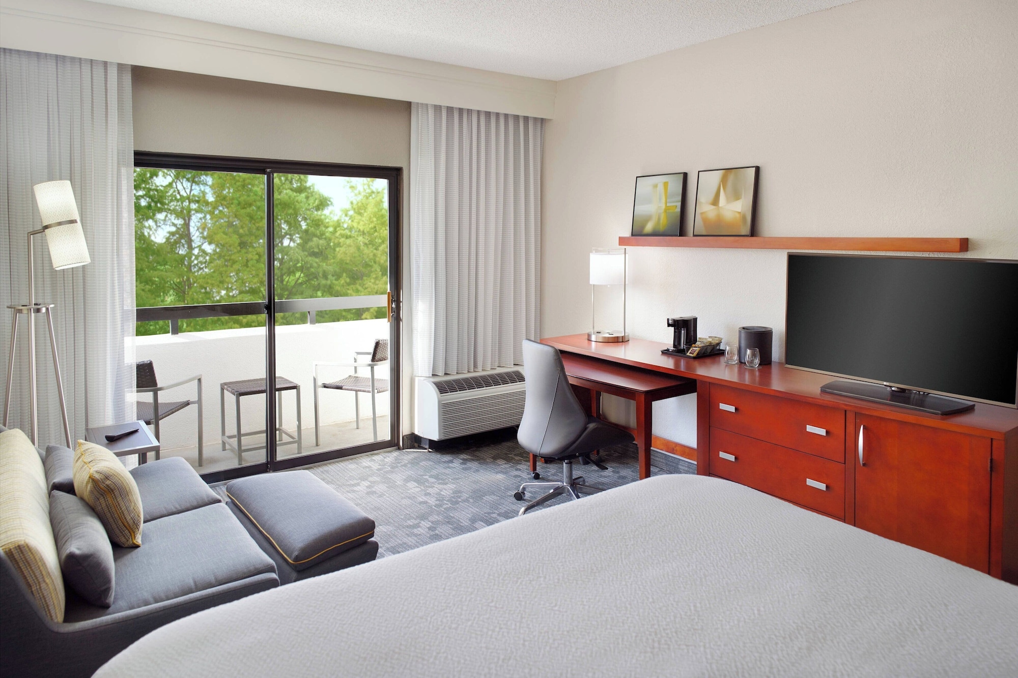 Room at Courtyard By Marriott Atlanta Perimeter Center, ATLANTA - GA