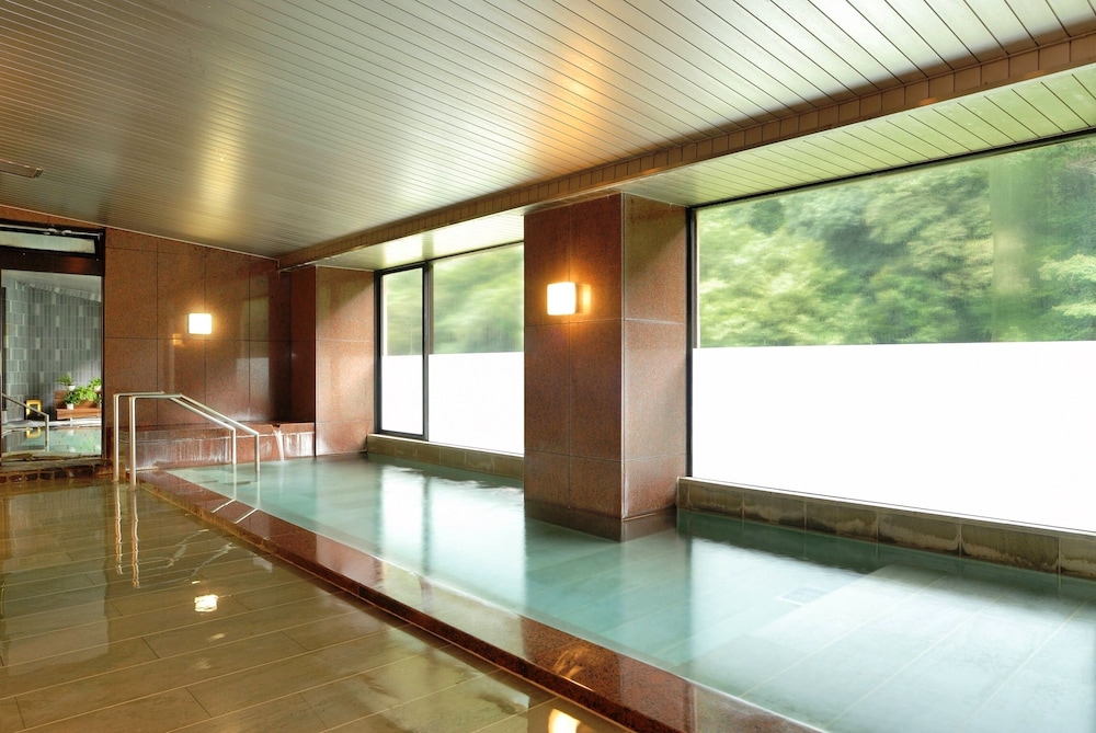 Hakone Pax Yoshino 24/49