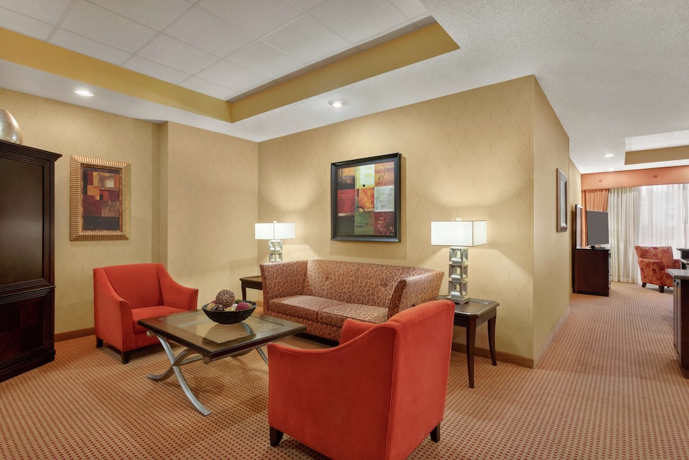 Embassy Suites by Hilton Huntsville 60/76