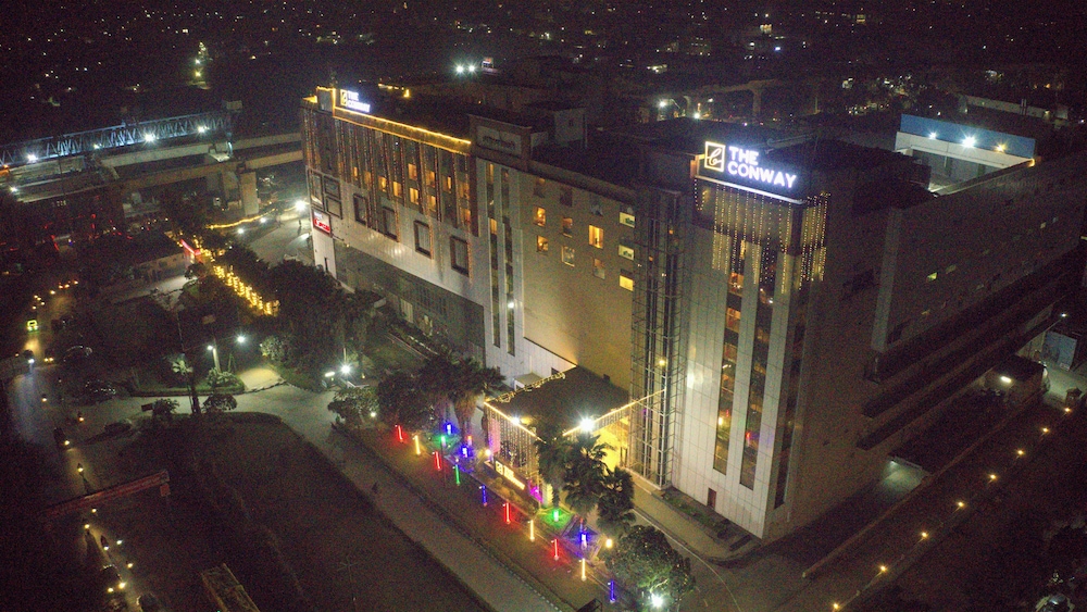 The Conway, Meerut 5/50