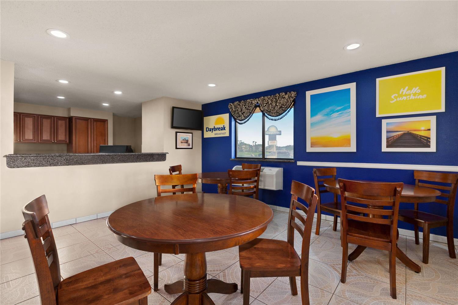 Days Inn by Wyndham Orange Park/Jacksonville 9/18