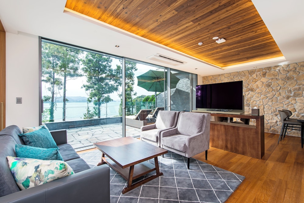 Stanford Hotel & Resort Tongyeong 33/57