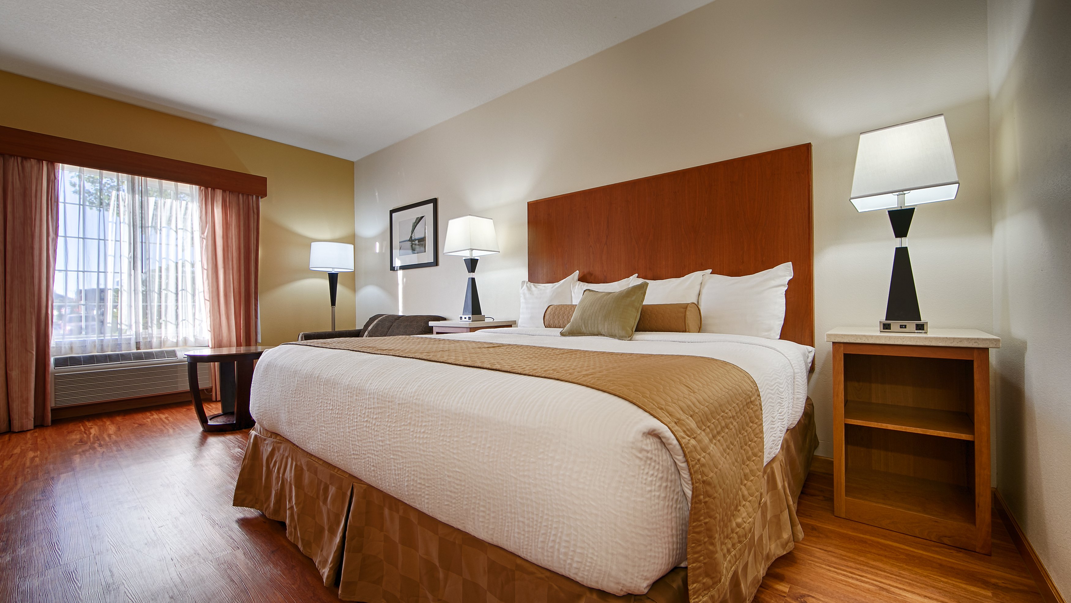 Best Western Plus Park Place Inn & Suites 19/76