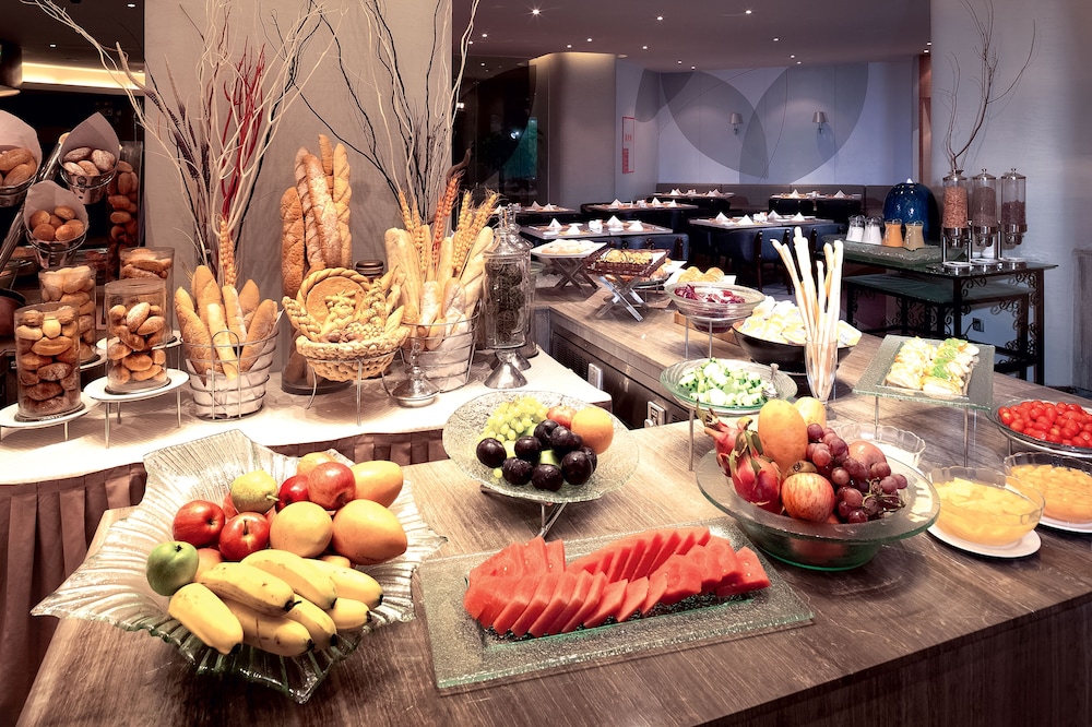 Novotel Shenzhen Watergate 32/41