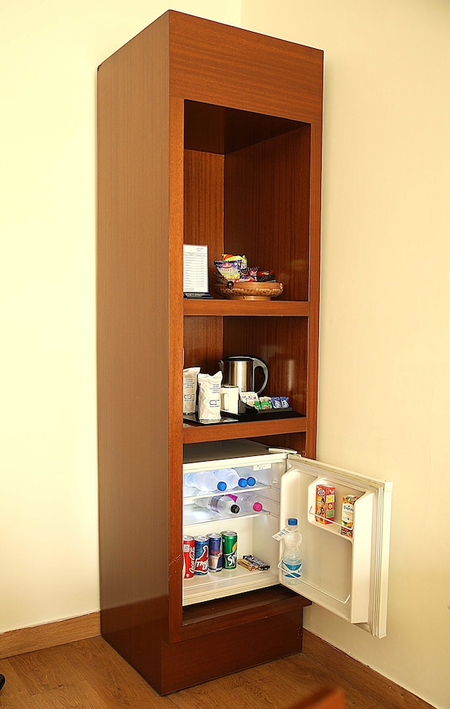 Ahuja Residency Sunder Nagar 6/50