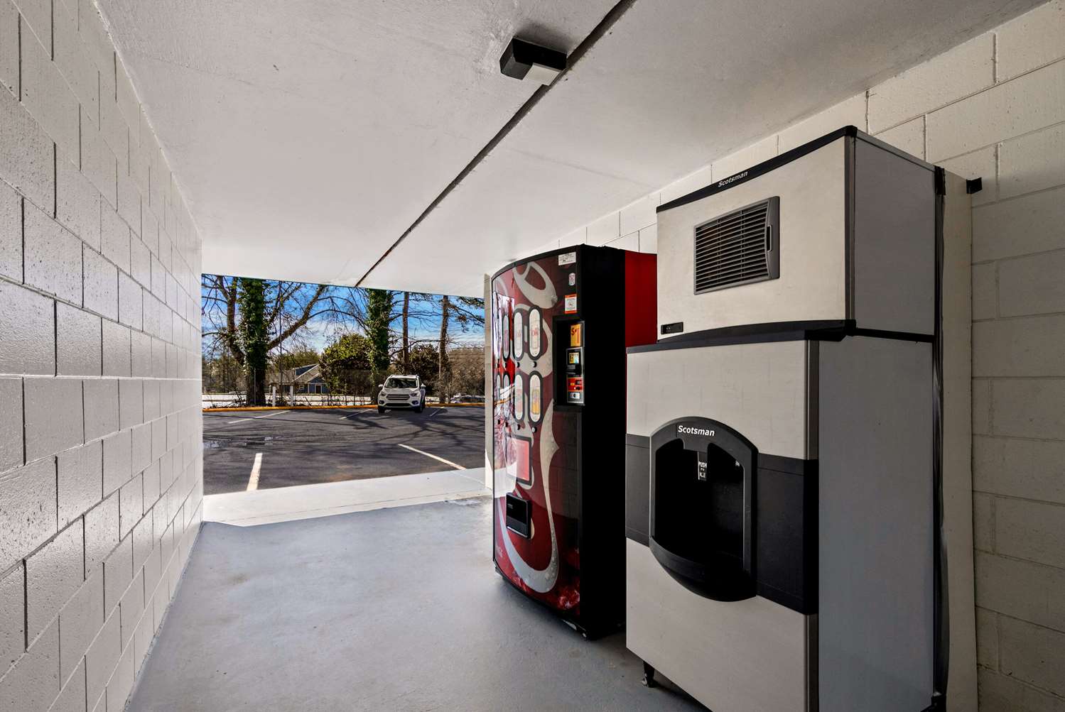 Econo Lodge Clemson - University Area 11/13