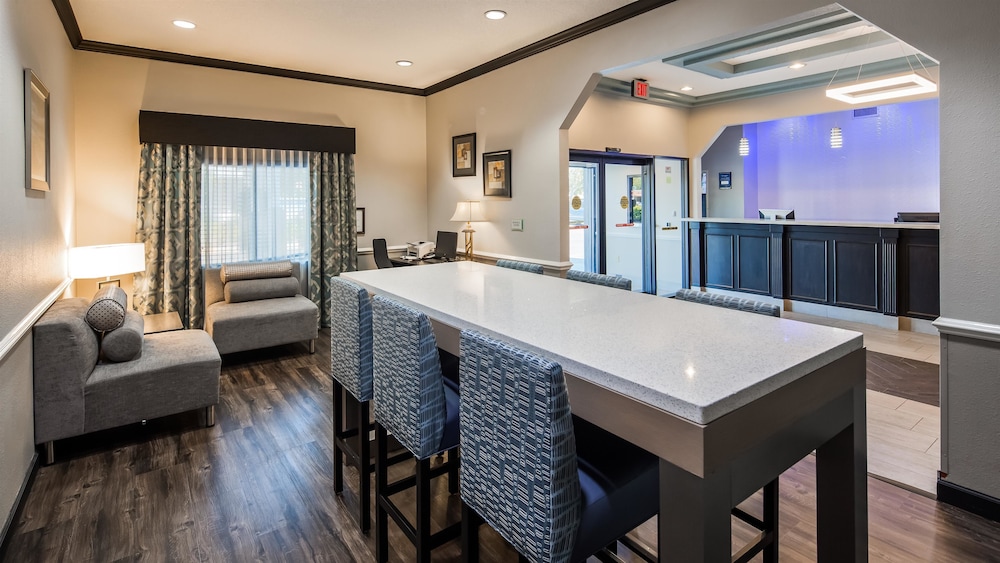 Best Western Mayport Inn & Suites 27/34