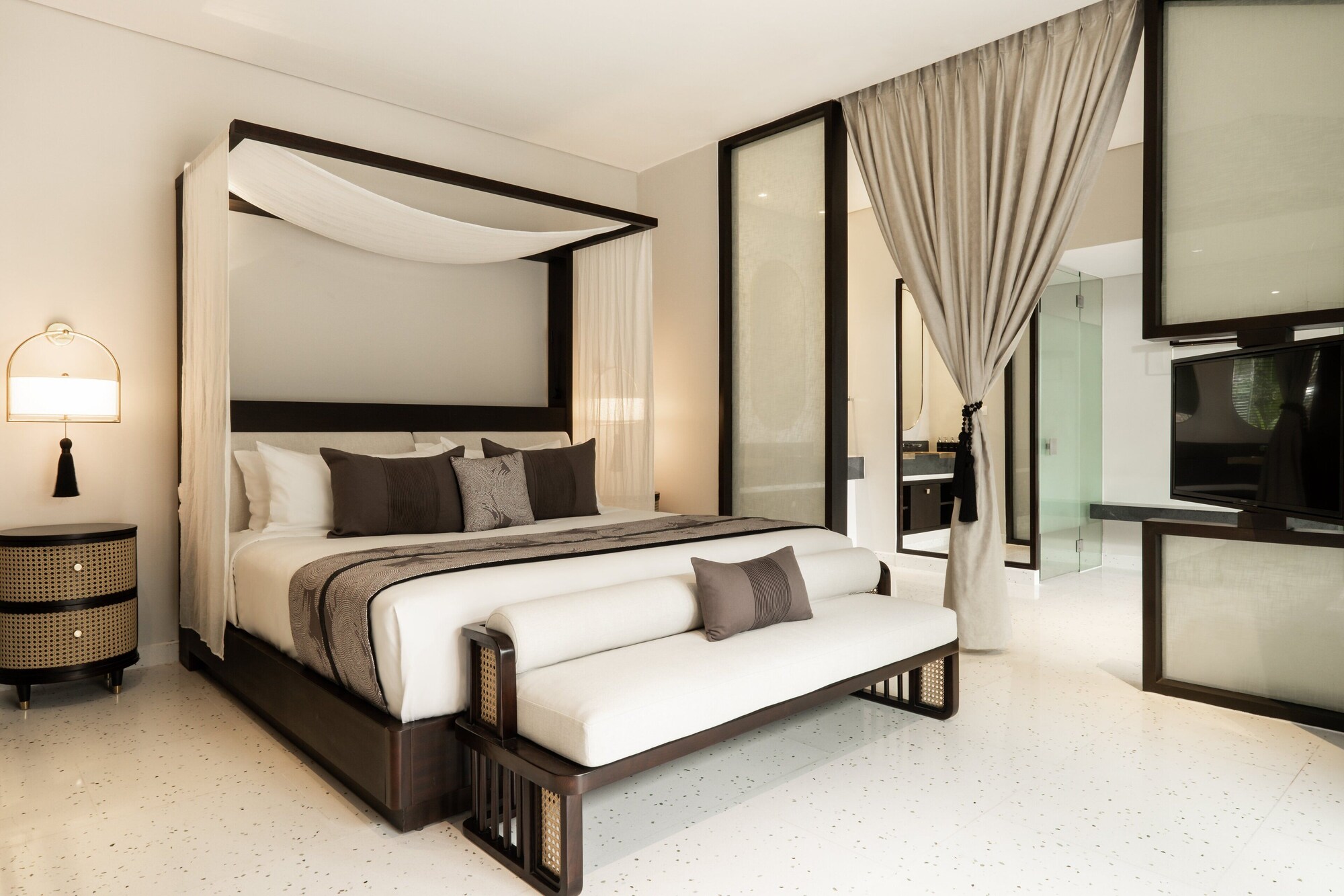 2 Bedrooms, Pool, Villa, King and Twin Beds