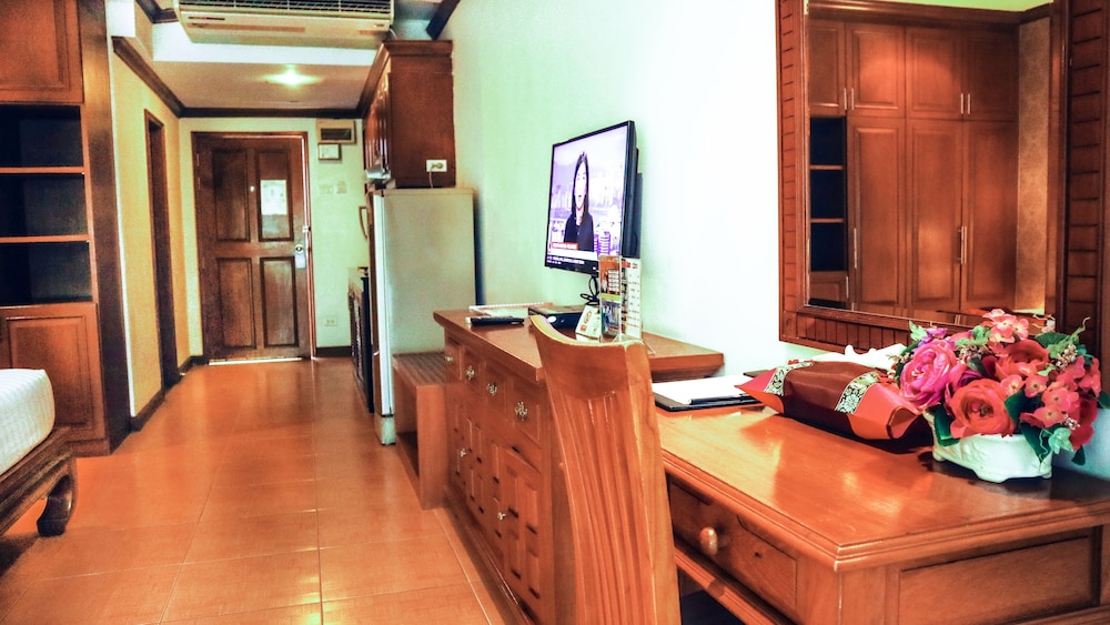 Aiyaree Place Hotel 52/75