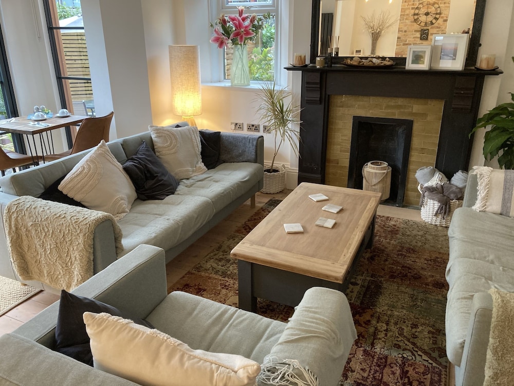 Summer Breeze Guest House - B&B 34/42