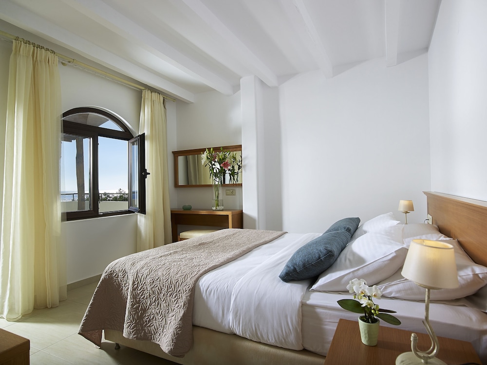 CHC Coriva Beach Hotel and Bungalows 20/75